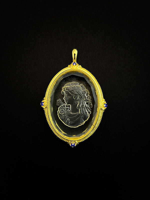 Elegant Clear Crystal Pendant with Vintage Beauty - Carameo Jewels